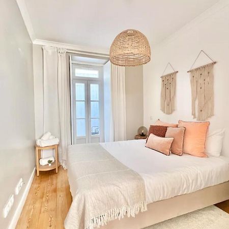 Vila Rosario 3 Studios With Patio By Homeful Homes Lisboa Ngoại thất bức ảnh