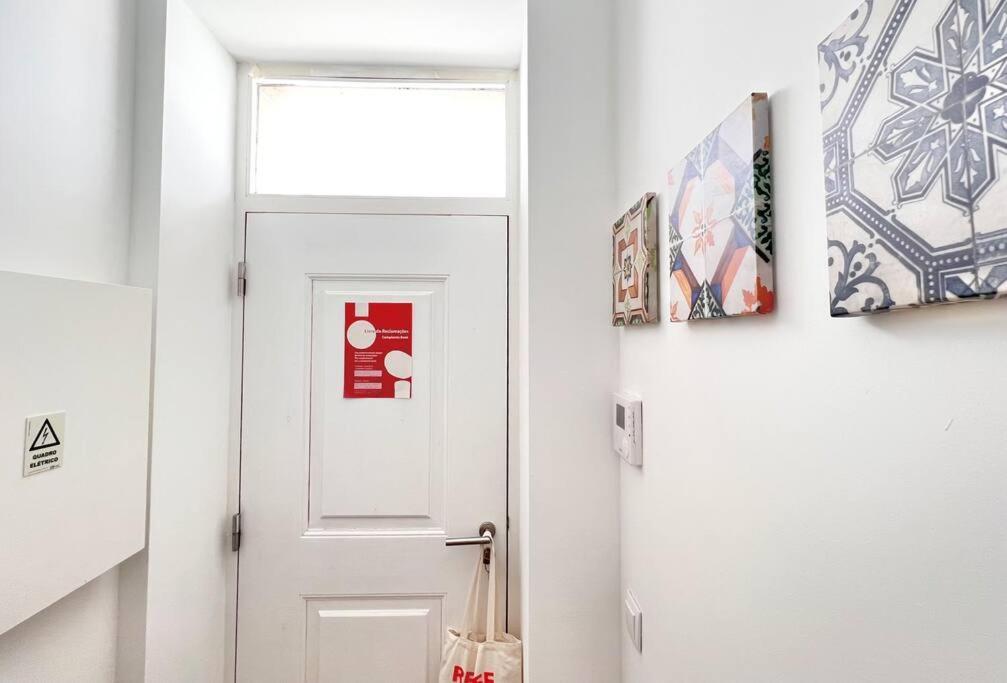 Vila Rosario 3 Studios With Patio By Homeful Homes Lisboa Ngoại thất bức ảnh