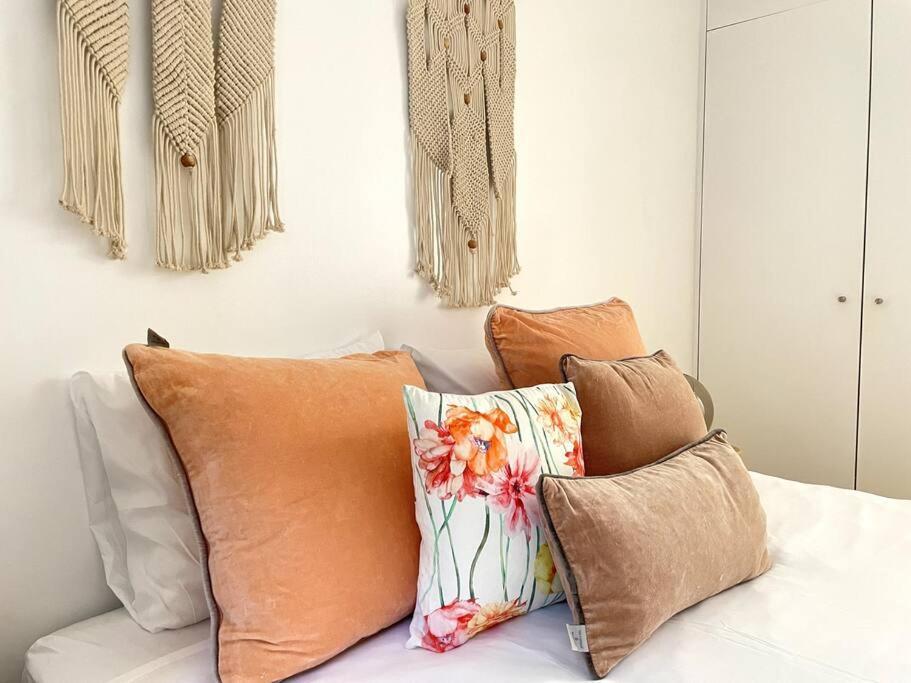 Vila Rosario 3 Studios With Patio By Homeful Homes Lisboa Ngoại thất bức ảnh