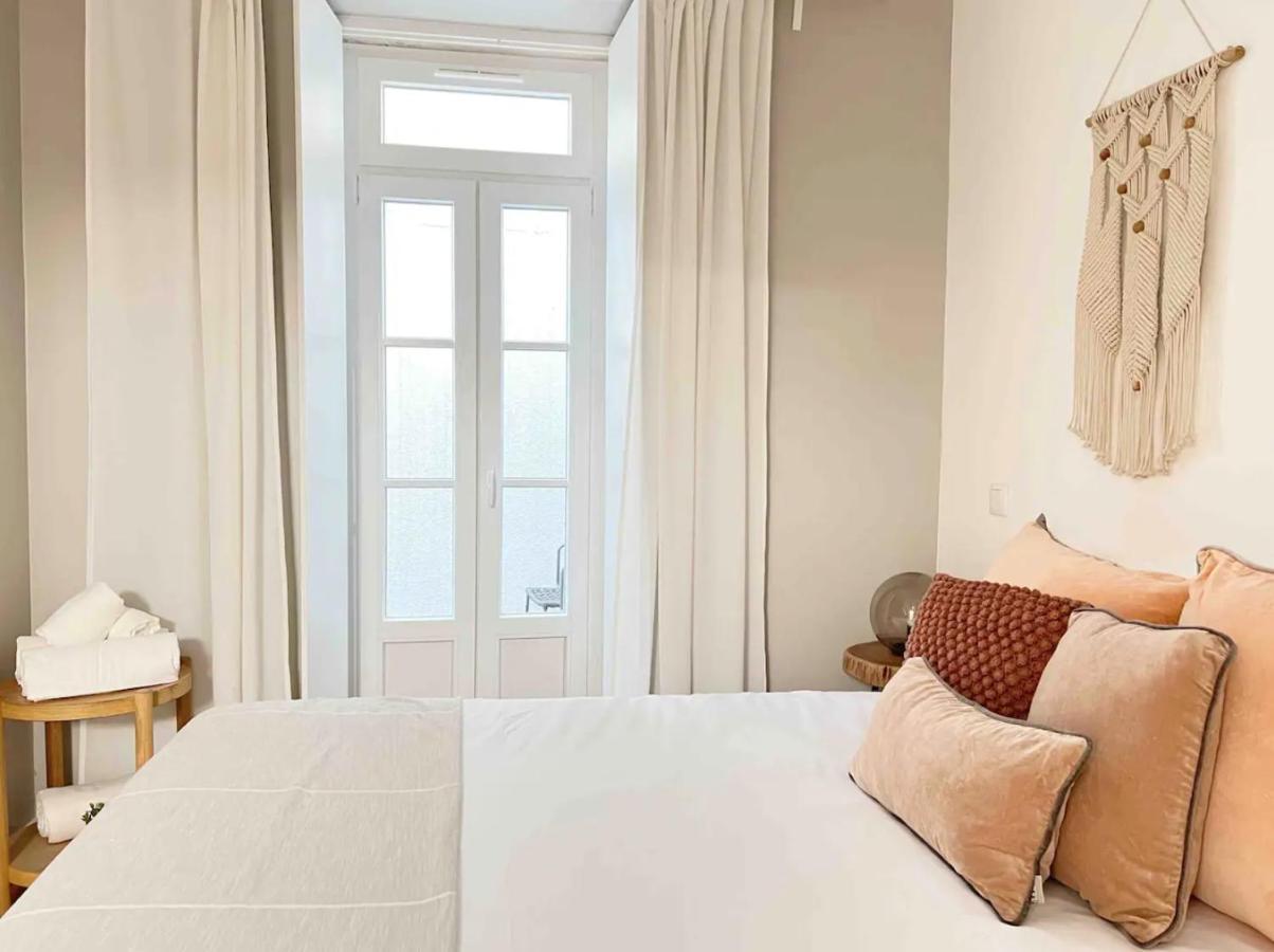 Vila Rosario 3 Studios With Patio By Homeful Homes Lisboa Ngoại thất bức ảnh