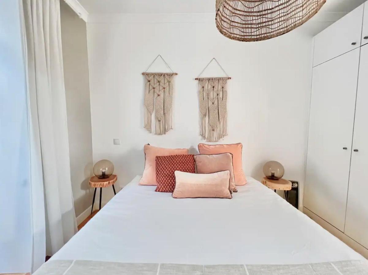 Vila Rosario 3 Studios With Patio By Homeful Homes Lisboa Ngoại thất bức ảnh